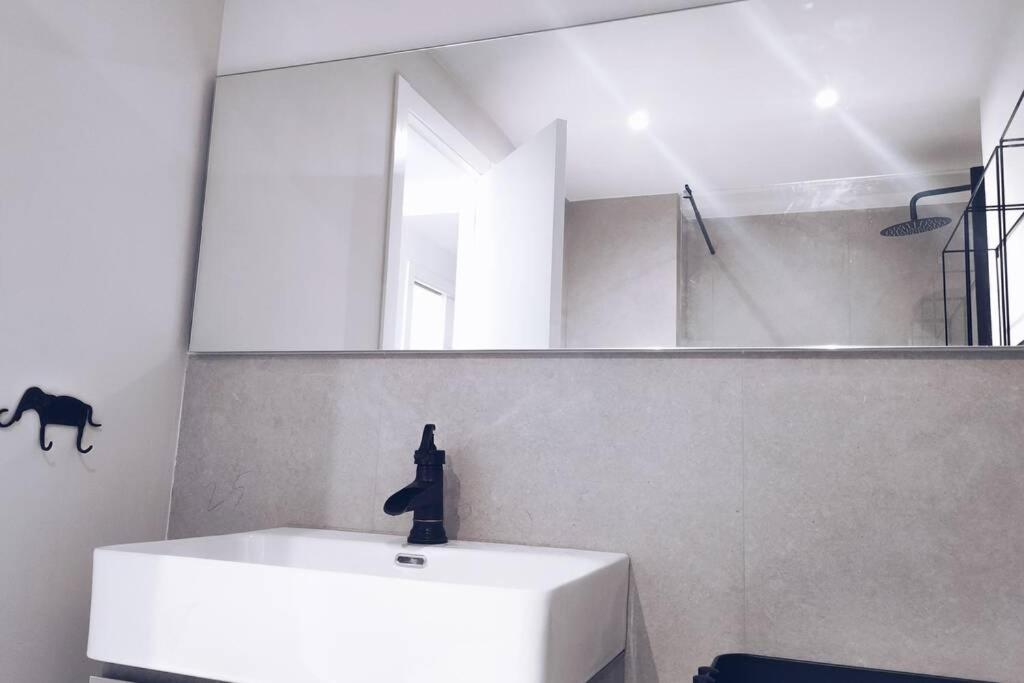 Apartamento Recien Reformado En Primera Linea Con Vistas A La Playa De La Almadraba Benicassim Ngoại thất bức ảnh