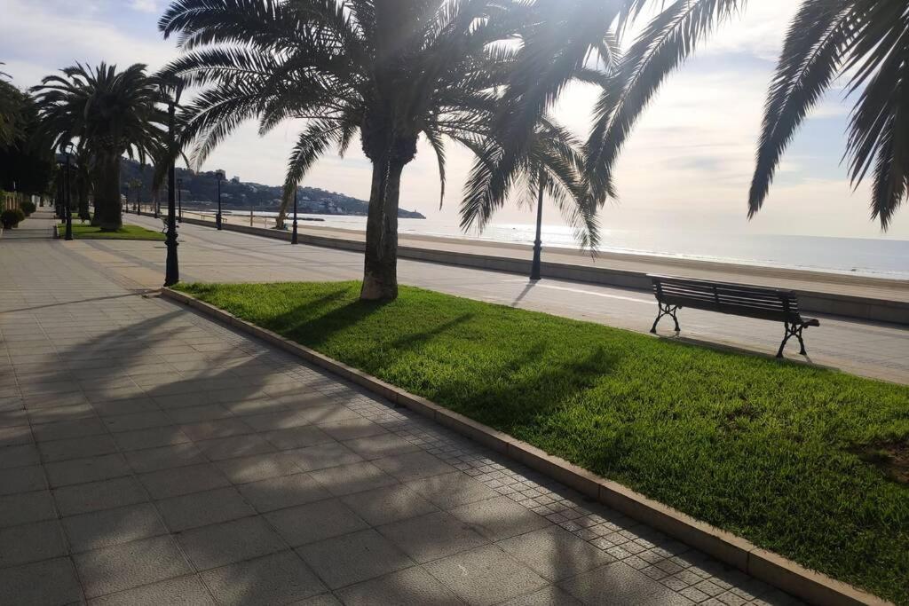 Apartamento Recien Reformado En Primera Linea Con Vistas A La Playa De La Almadraba Benicassim Ngoại thất bức ảnh